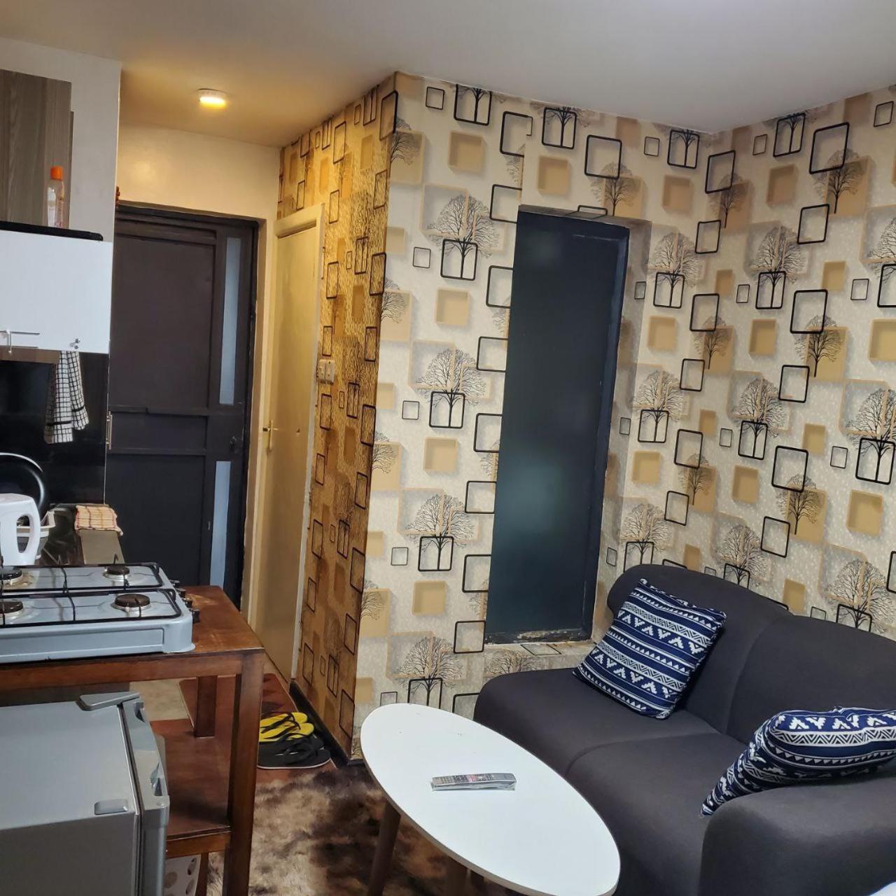 Apartamento Lovely & Cozy Compact Studio Near Airport With Rooftop View Nairobi Exterior foto