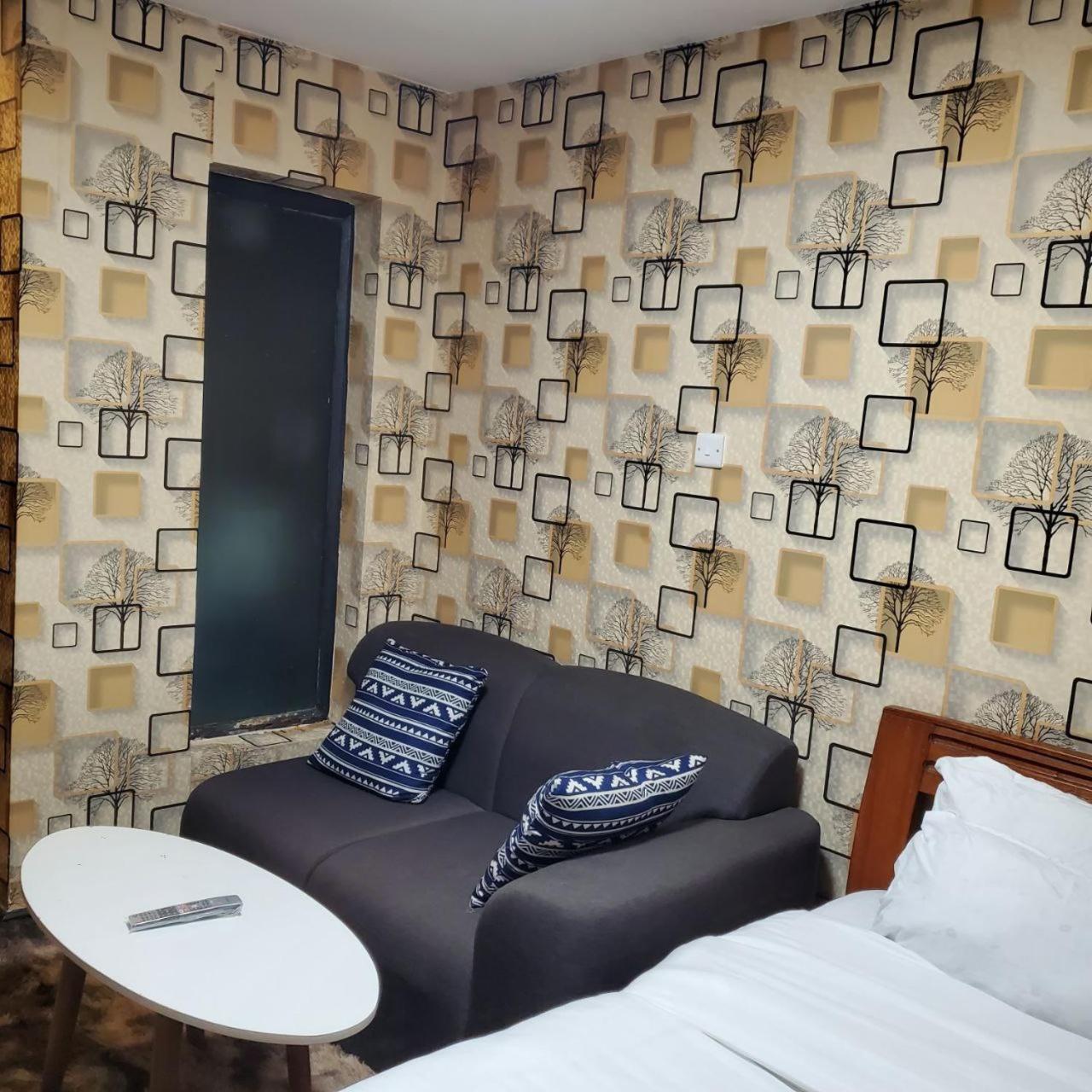 Apartamento Lovely & Cozy Compact Studio Near Airport With Rooftop View Nairobi Exterior foto