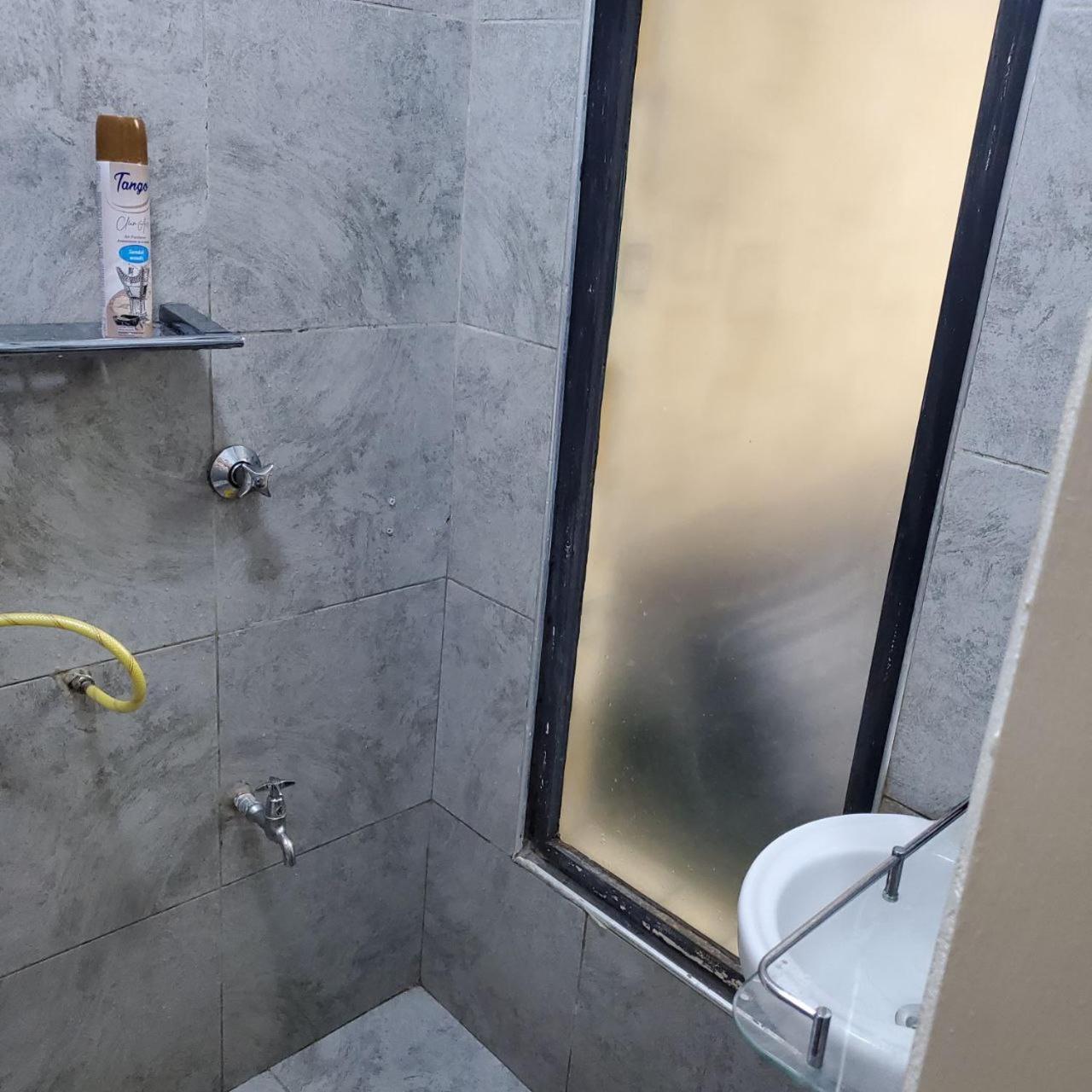 Apartamento Lovely & Cozy Compact Studio Near Airport With Rooftop View Nairobi Exterior foto