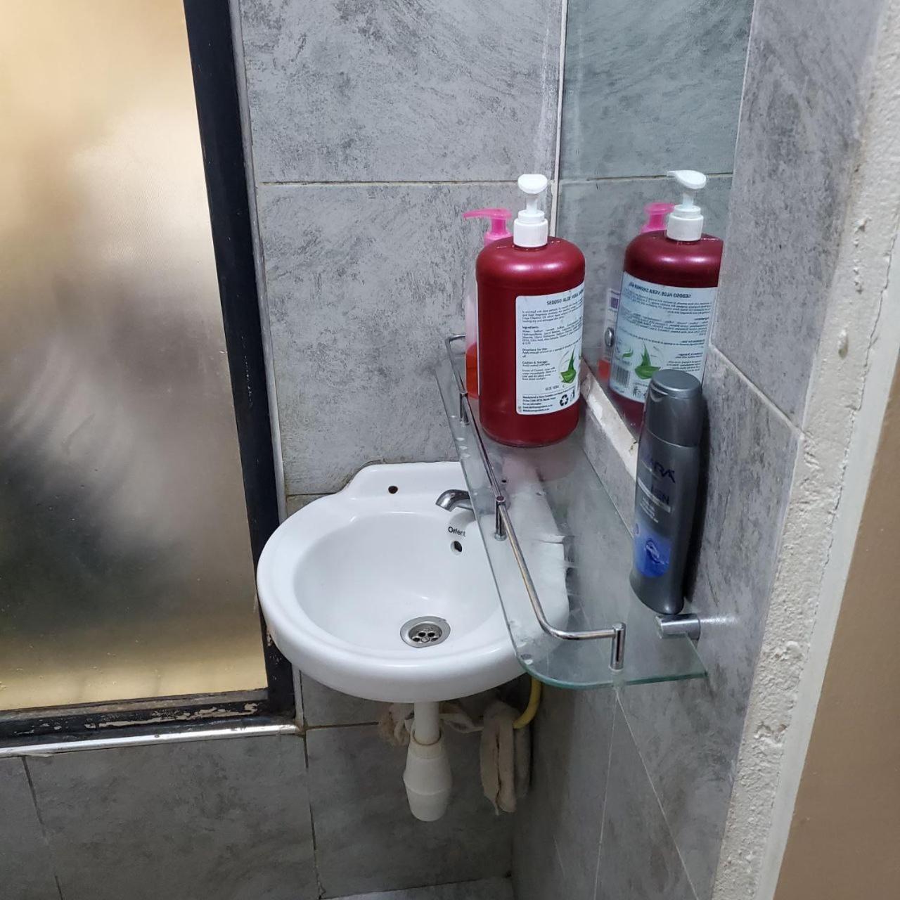 Apartamento Lovely & Cozy Compact Studio Near Airport With Rooftop View Nairobi Exterior foto